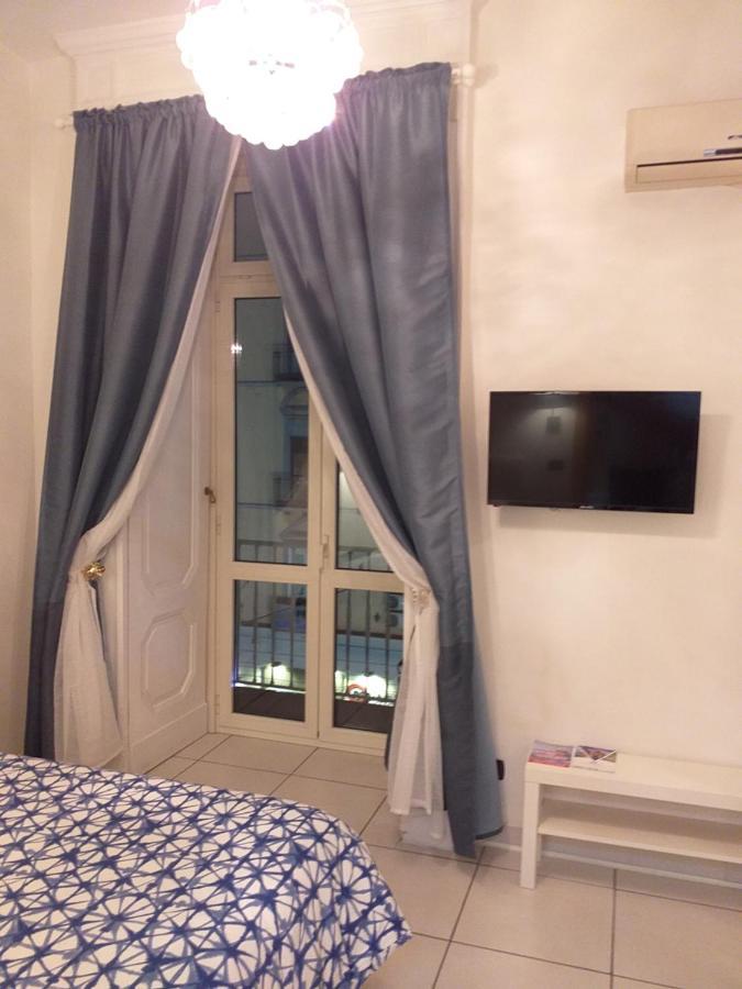 Beb Pantarei Bed & Breakfast Наполи Екстериор снимка
