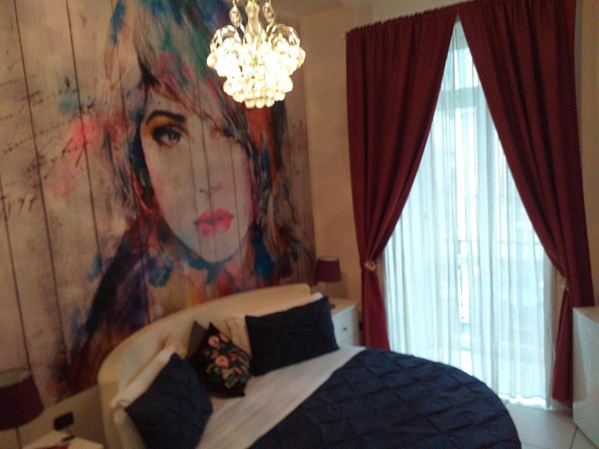 Beb Pantarei Bed & Breakfast Наполи Екстериор снимка